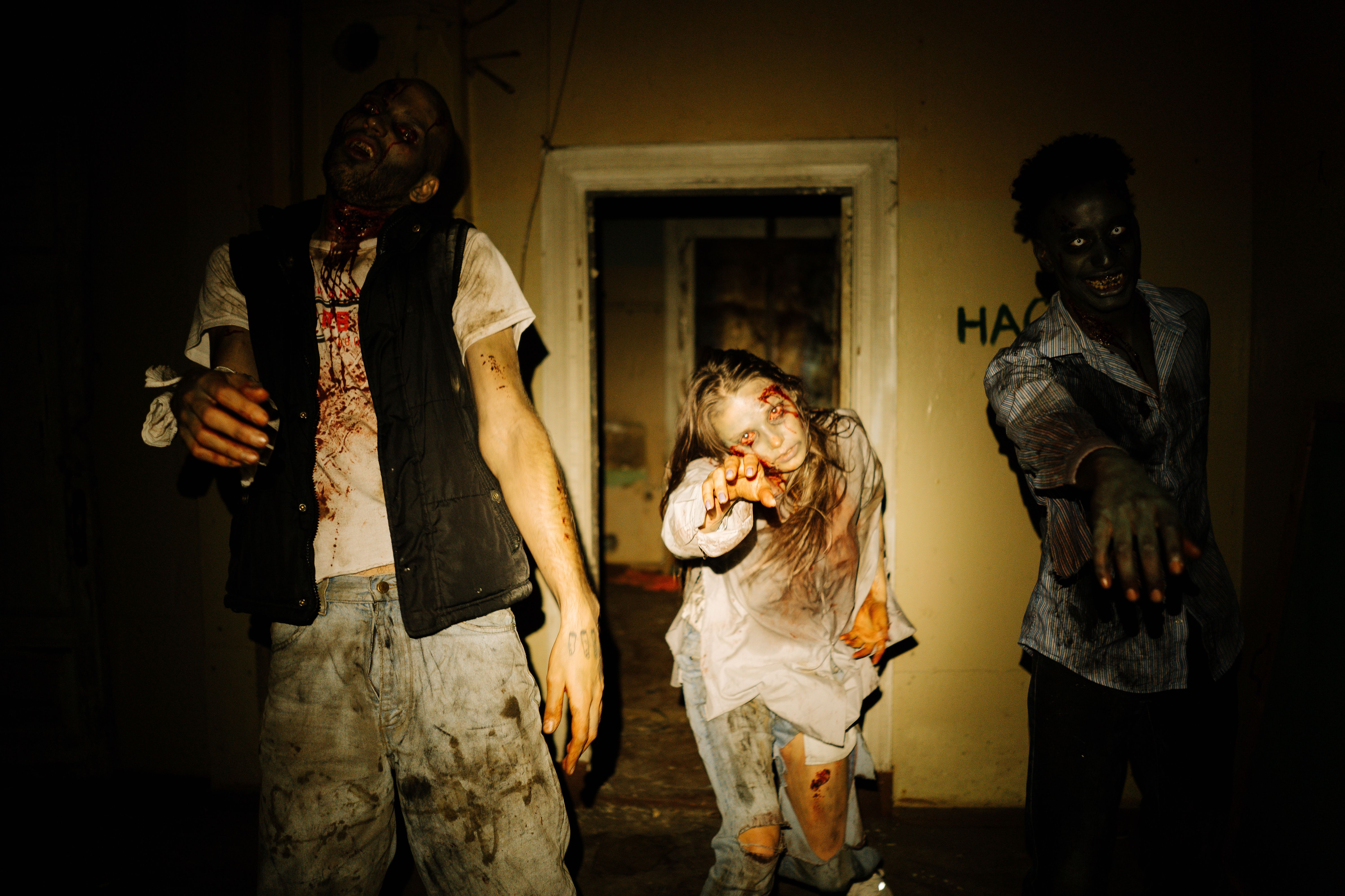 haunetd house actors
